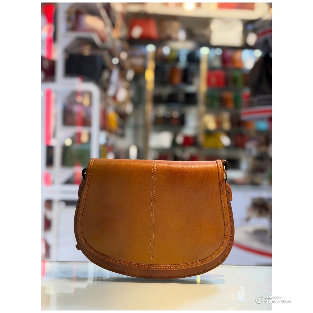 کیف چرم عسلی