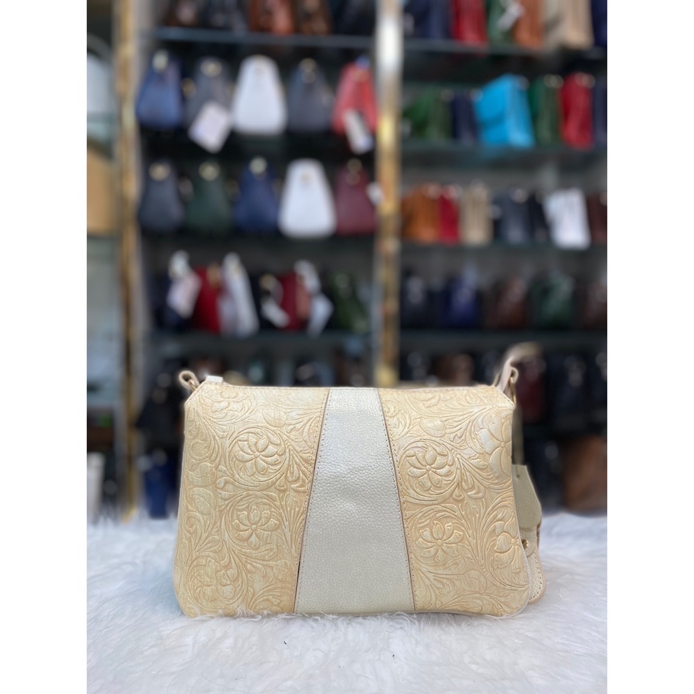 کیف دوشی کرمی قلمزنی