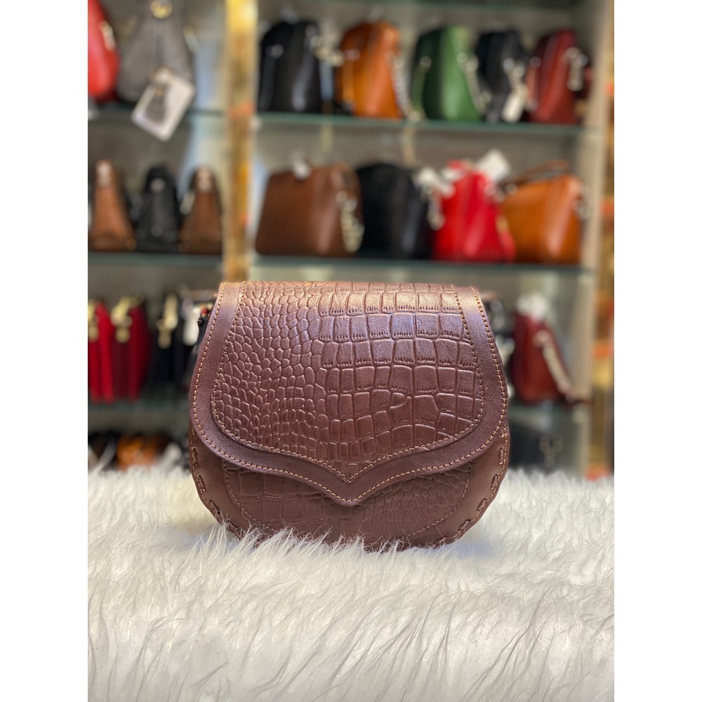 کیف دوشی زنانه سماقی