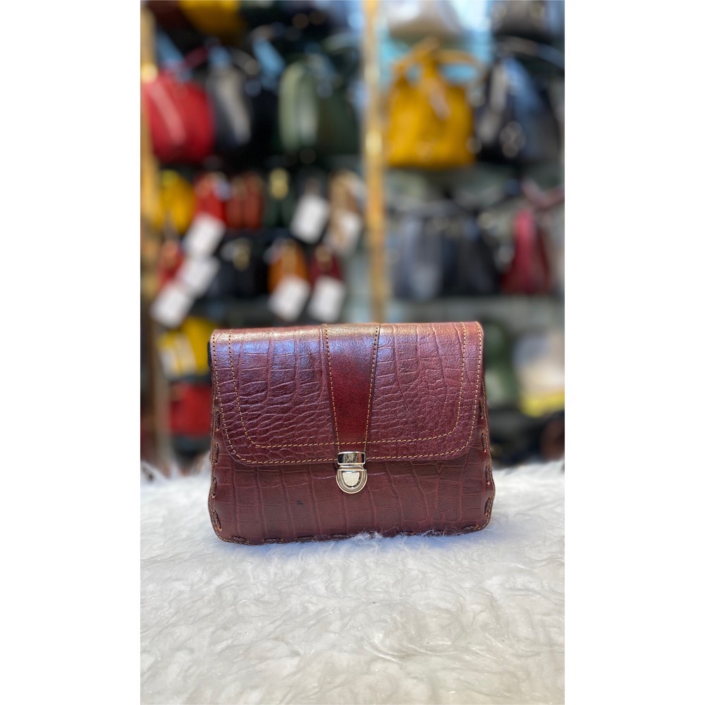 کیف زرشکی جادار