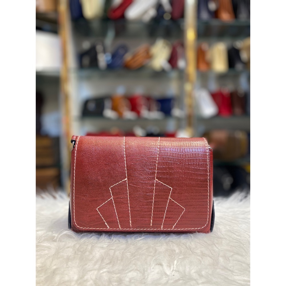 کیف زرشکی روزمره