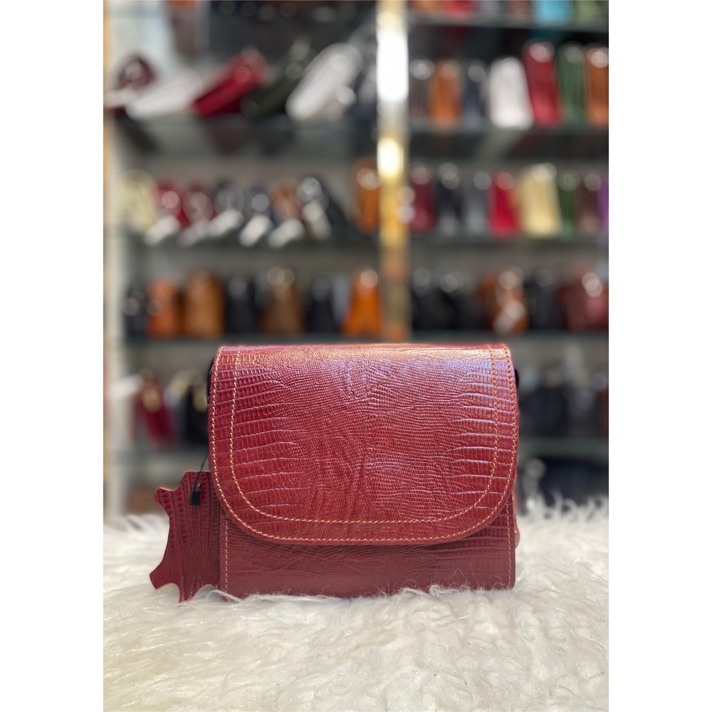 کیف زرشکی جادار