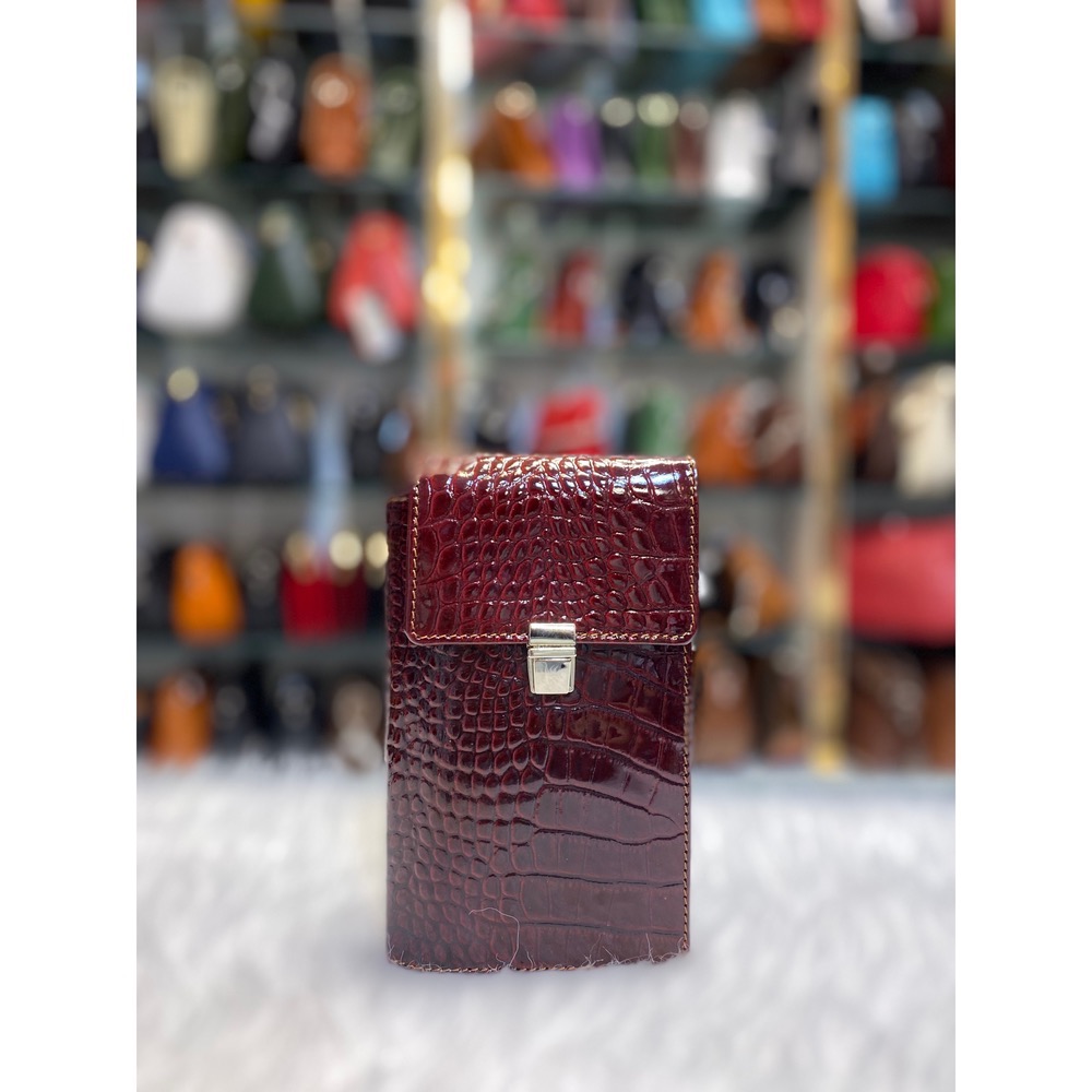 کیف زرشکی گردنی