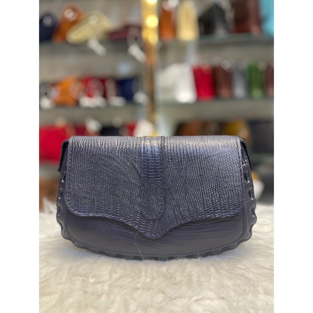 کیف سرمه ای خیلی تیره