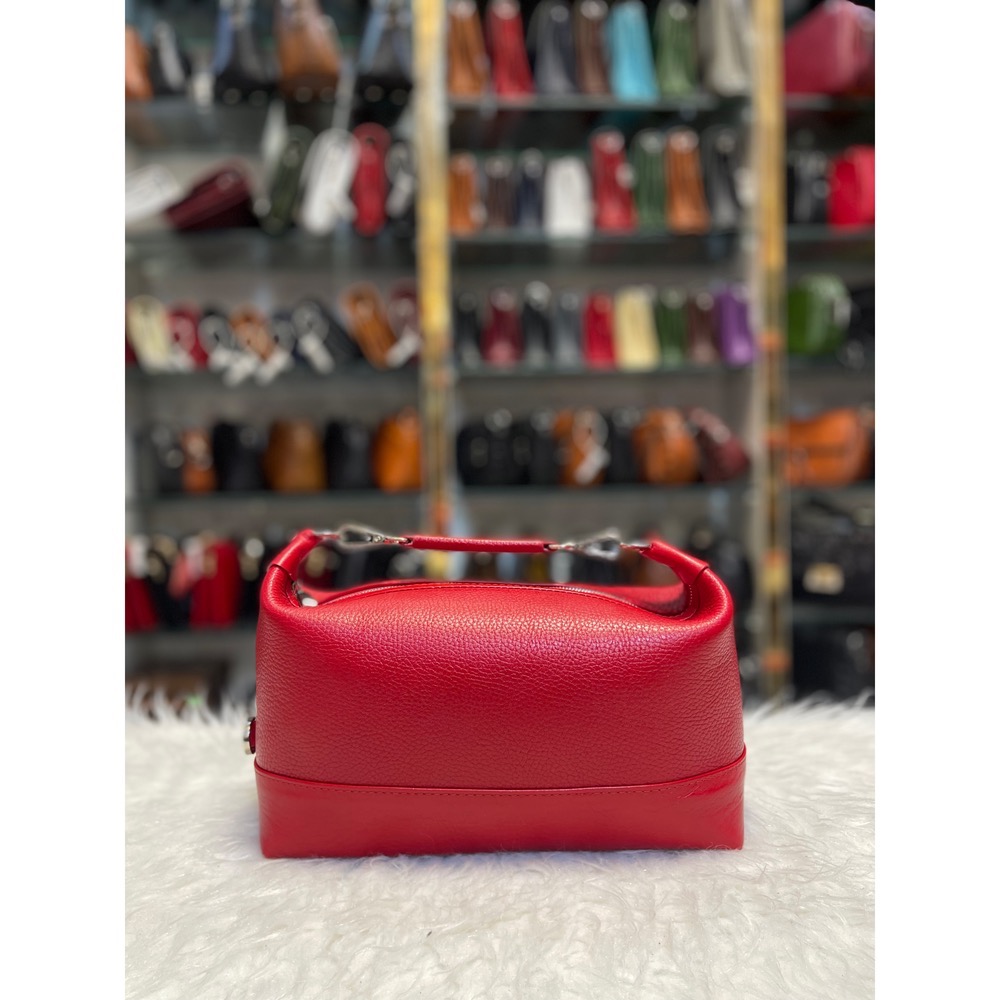 کیف قرمز جادار