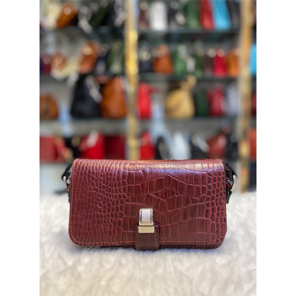 کیف زرشکی زنانه